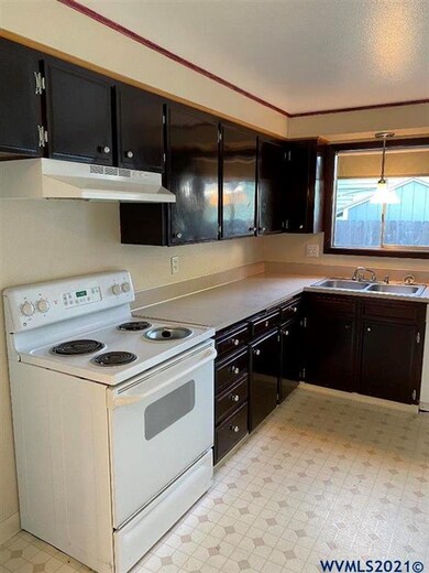 1566 Freeman Ct NE, Keizer, OR 97303 - photo 2