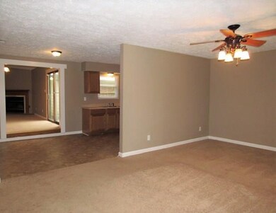 1050 Ross Ct, Franklin, IN 46131 - photo 5