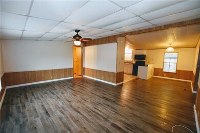 36141 Zinnia Ave, Zephyrhills, FL 33541 - photo 6