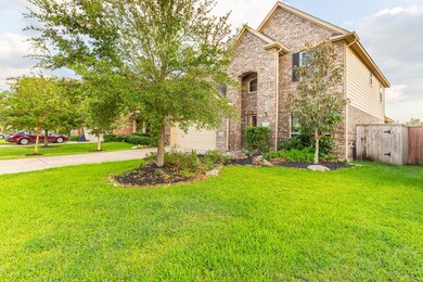 27523 Wade Springs Ct, Fulshear, TX 77441 - photo 2