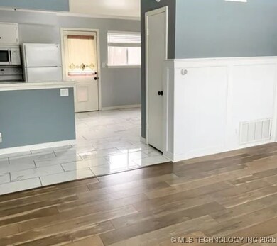 940 E College St unit 4, Broken Arrow, OK 74012 - photo 5