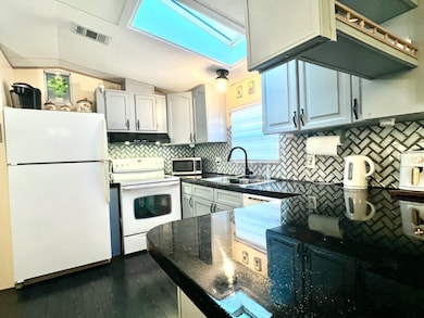 6906 Coconut Grove Cir, Ellenton, FL 34222 - photo 5