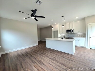 133 S Mclean Dr, Durant, OK 74701 - photo 4