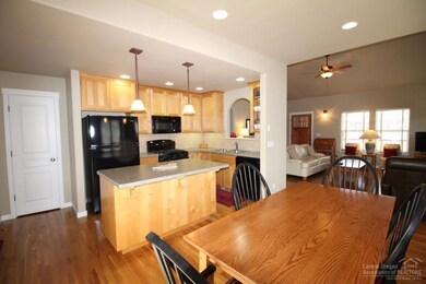 1618 NW Hickory Place, Redmond, OR 97756 - photo 5