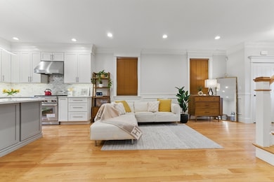 16 Edinboro Terrace, Newtonville, MA 02460 - photo 4