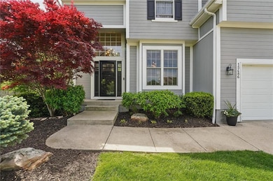 15486 S Acuff Ln, Olathe, KS 66062 - photo 3