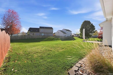 811 Honey Willow Blvd, Huntertown, IN 46748 - photo 4