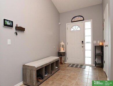 805 Stony Point Dr, Papillion, NE 68046 - photo 5