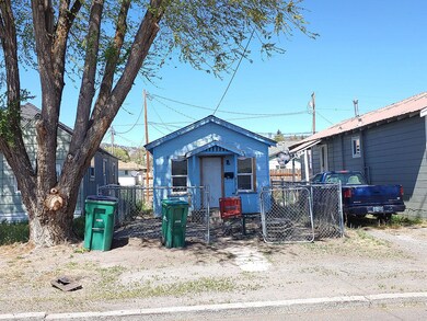 251 Martin St, Klamath Falls, OR 97601 - photo 3