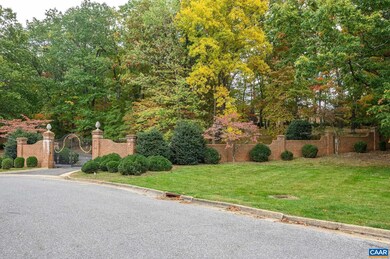 499 Victoria Dr, Staunton, VA 24401 - photo 2