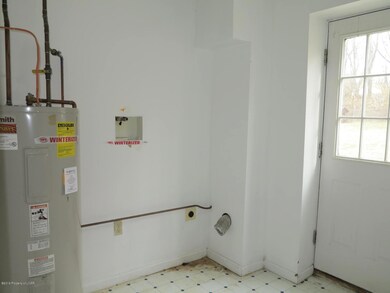 5 Raymond Dr, Hanover Township, PA 18706 - photo 3