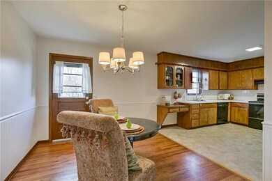 5200 Farley Ln, Shawnee, KS 66203 - photo 7