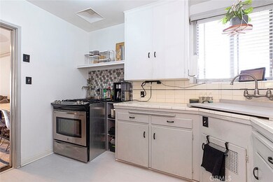 500 S Parish Place, Burbank, CA 91506 - photo 5