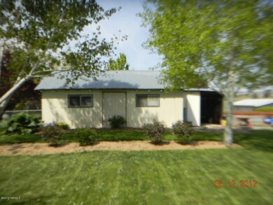1681 Selah Loop Rd, Selah, WA 98942 - photo 2