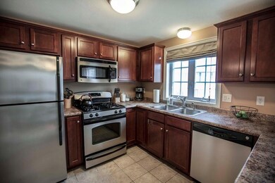 530 Mammoth Rd unit 14, Dracut, MA 01826 - photo 2