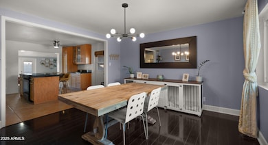 Open Dining to Kitchen