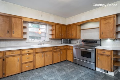 621 Hoyt St SE, Grand Rapids, MI 49507 - photo 5