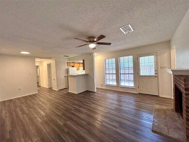 9315 Kempler Dr unit B, Austin, TX 78748 - photo 5