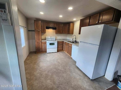 115 Wilmot St, Sherwood, OH 43556 - photo 2