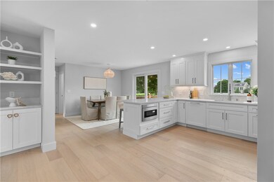 24 Perry Ave, Middletown, RI 02842 - photo 6