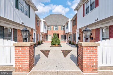 452 W Chocolate Ave, Hershey, PA 17033 - photo 3