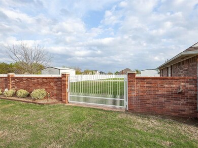 2108 NE 15th St, Moore, OK 73160 - photo 7