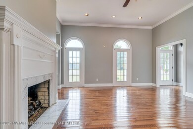 214881-7-snapsold-screen-945-eagle-ridge