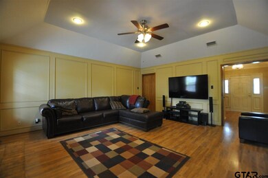 2105 2105 Kensington Dr, Tyler, TX 75703 - photo 4