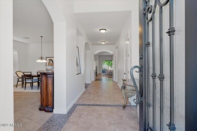 16-Foyer