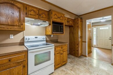 5633 Quercus Ln, Davenport, IA 52806 - photo 5