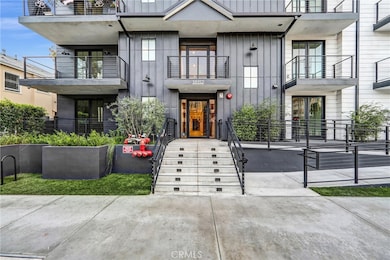 10352 Riverside Dr unit 102, Los Angeles, CA 91602 - photo 7