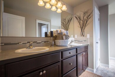 3643 SW Pumice Stone Ave, Redmond, OR 97756 - photo 5