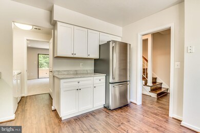 3727A Madison Ln unit A, Falls Church, VA 22041 - photo 5