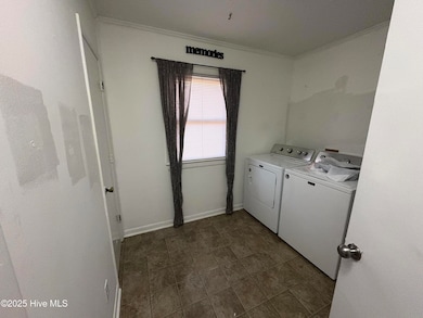 11760 Azalea Dr, Laurinburg, NC 28352 - photo 7