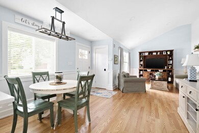 370 E Marion St, Elmhurst, IL 60126 - photo 4