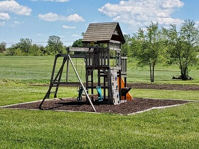 19305 S School Rd, Raymore, MO 64083 - photo 5