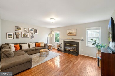 9033 Allington Manor Cir W, Frederick, MD 21703 - photo 3