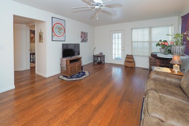 354 Boyer Ct-105