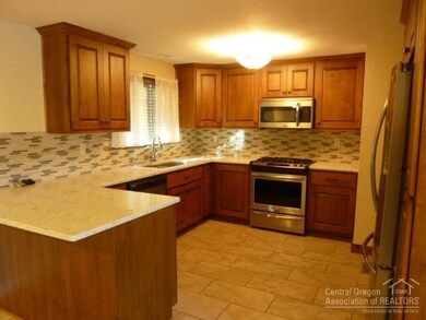 113 NW 2nd St, Redmond, OR 97756 - photo 4