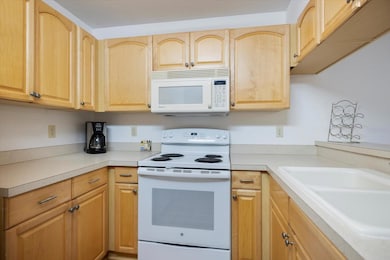 752 White Pine Tree Rd unit 108, Venice, FL 34285 - photo 7