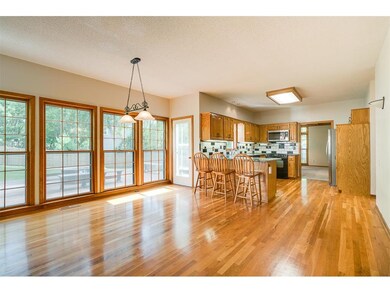 8524 Hallet St, Lenexa, KS 66215 - photo 6