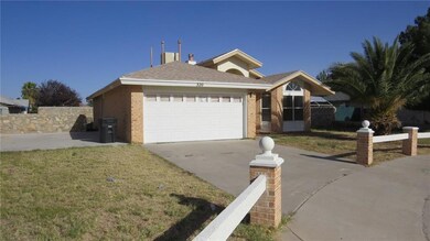 320 Pete La Rue Cir, Horizon City, TX 79928 - photo 5