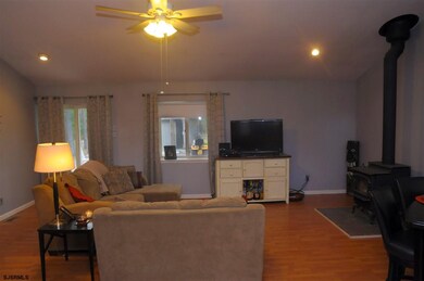 7423 Driftwood Ln, Mays Landing, NJ 08330 - photo 6