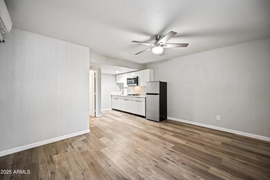 3025 N 32nd St unit 2, Phoenix, AZ 85018 - photo 5