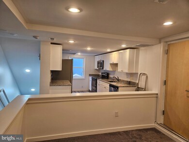 454 Germantown Pike unit 3, Lafayette Hill, PA 19444 - photo 2