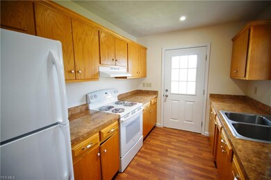 443 N 9th St, Coshocton, OH 43812 - photo 3