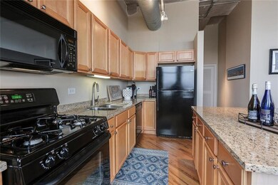 2107 Grand Blvd unit 702, Kansas City, MO 64108 - photo 6