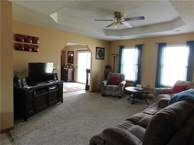 212 S Darrowby Dr, Raymore, MO 64083 - photo 6