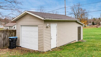 862 Wabash Ave, Zanesville, OH 43701 - photo 2