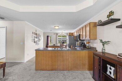 10-web-or-mls-453 Fairway-10